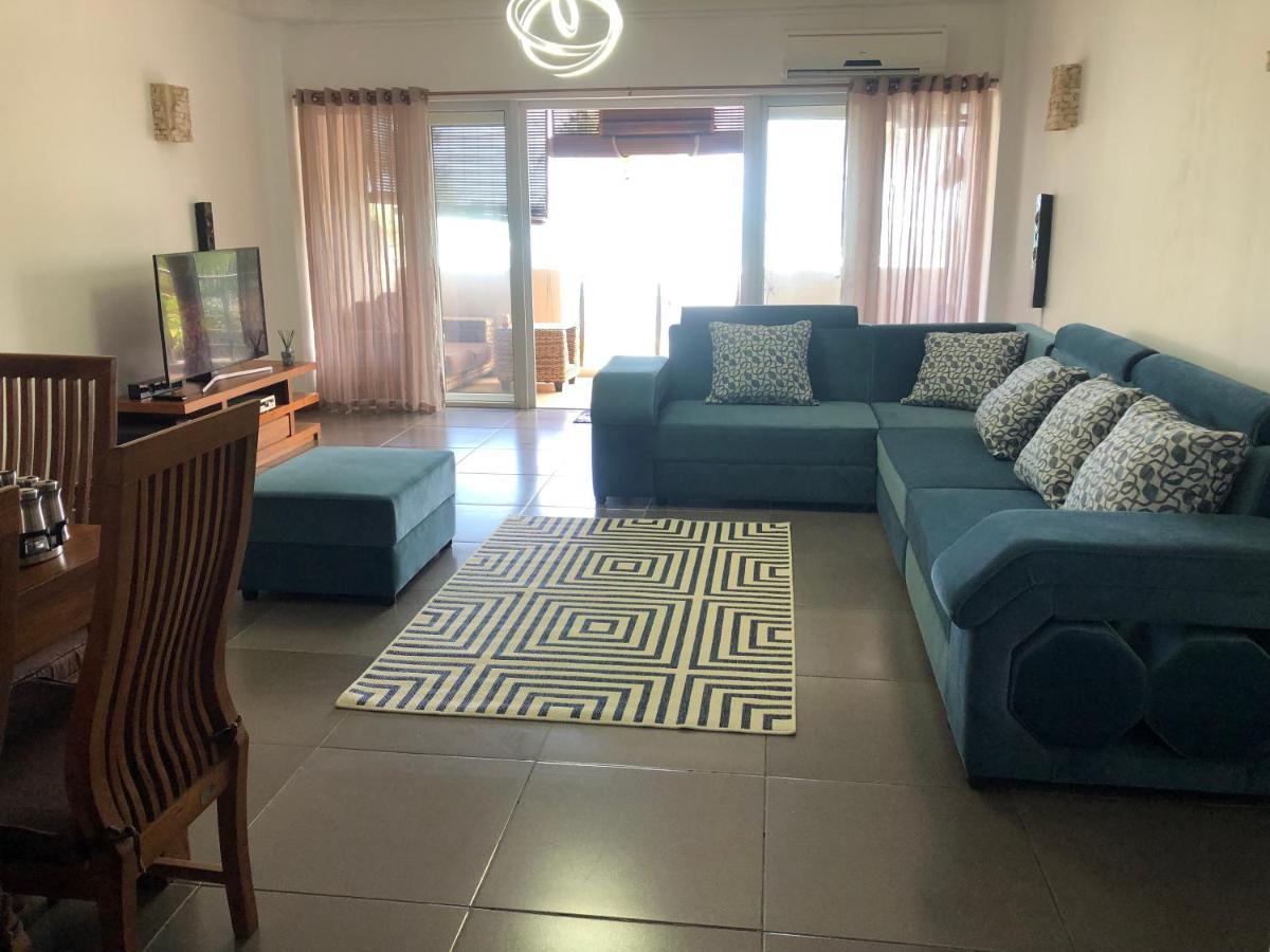 Ocean-View Penthouse With Roof Terrace, Grand Baie, Waterside Complex Apartman The Vale Kültér fotó
